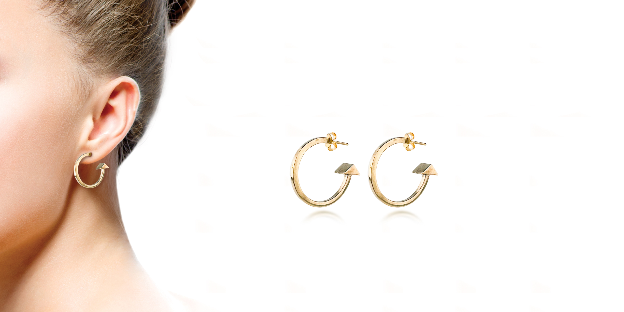 Créolen mal anders. Der Charm ist am hinteren Teil der Créole angebracht. Sie glitzern auch hinter dem Ohr auf interessante Weise. Die Créolen sind aus Messing handgefertigt.